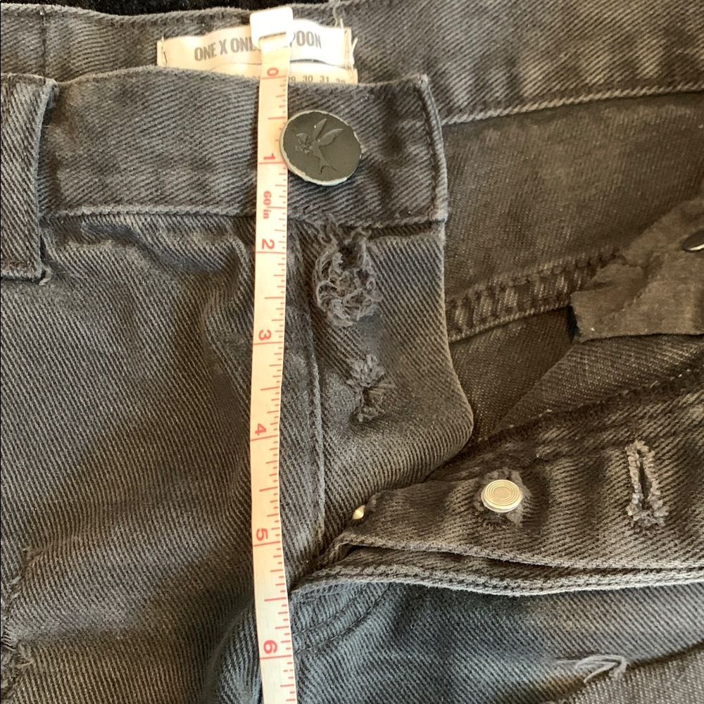 One Teaspoon Relaxed Fit Black Distressed Button Fly Long Rise Jean Shorts Sz 22 - Picture 6 of 14